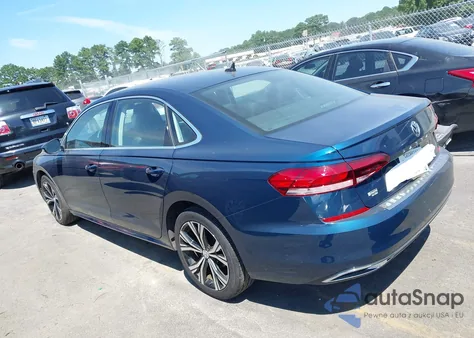 2022 Volkswagen Passat 2.0T Se z USA, uszkodzony, nr VIN 1VWSA7A3XNC009198